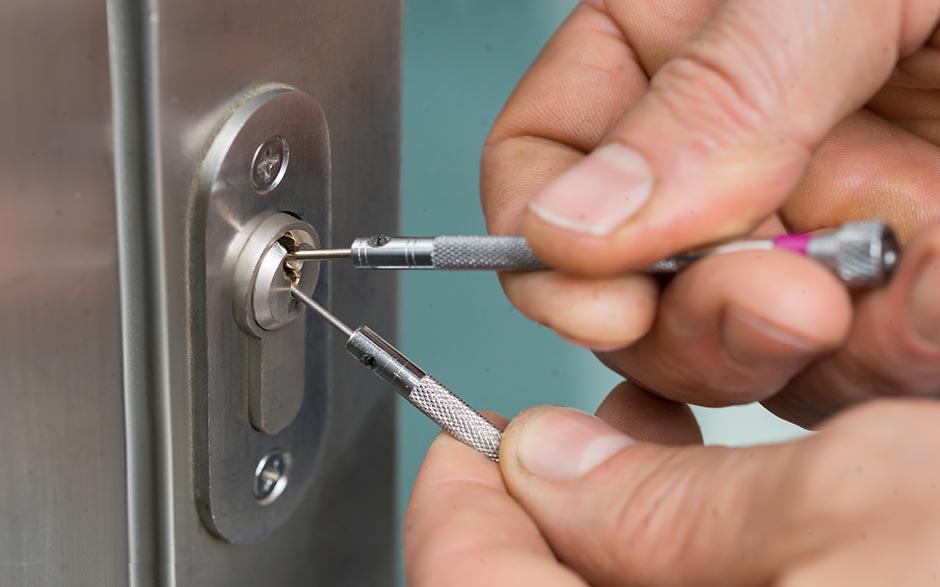  serrure bloquée Bricard Villiers-sur-Marne